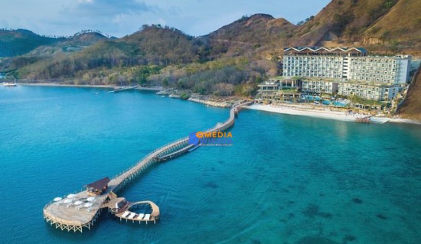 AYANA Komodo Waecicu Beach