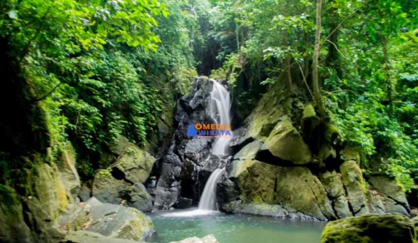 Air Terjun Pria Laot