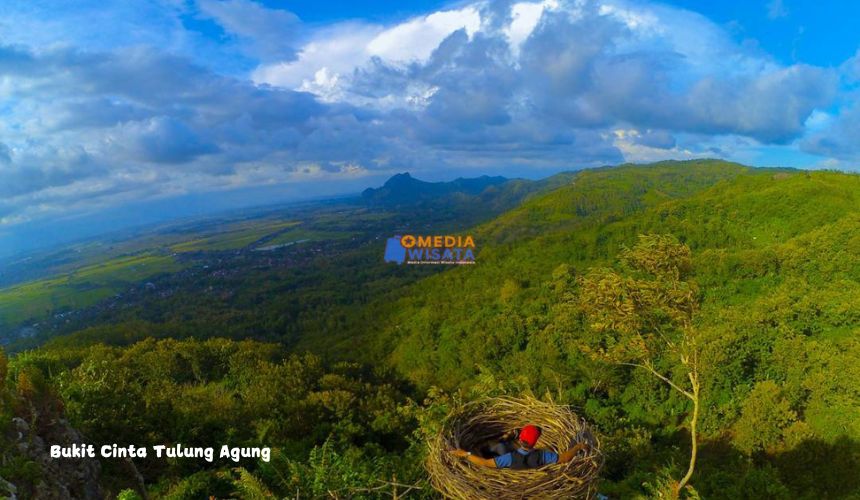 Bukit Cinta Tulung Agung
