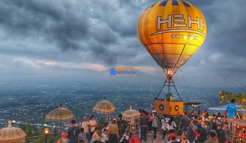 Daya Tarik Utama HeHa Sky View