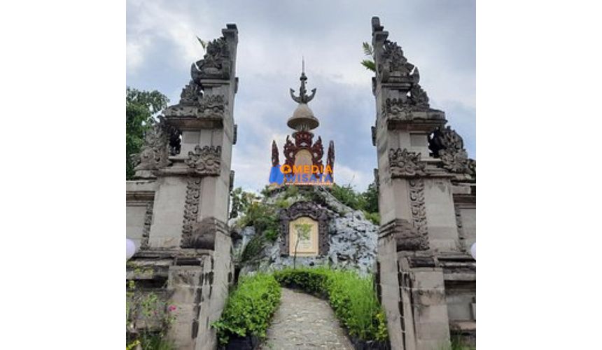 Daya Tarik Wisata Tirtha Segara Rupek Temple