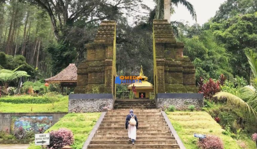 Gerbang Masuk Bertema Jawa Kuno