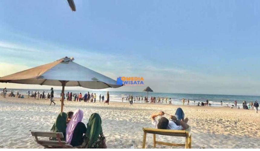 Keunikan Pantai Pasir Putih Tlangoh