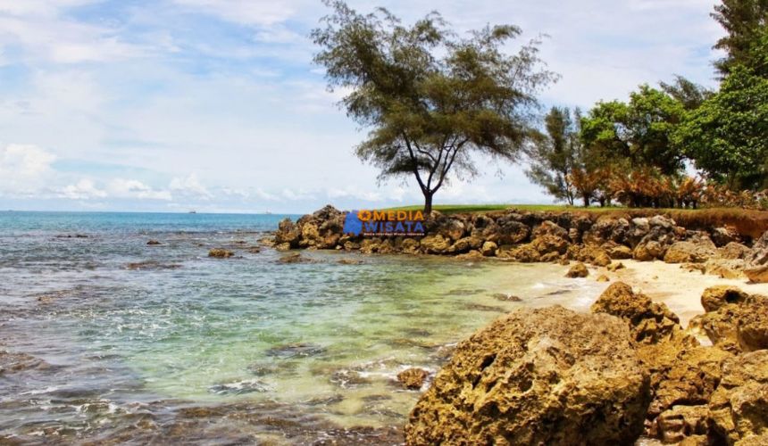 Pantai Anyer – Keindahan Alam yang Selalu Memesona