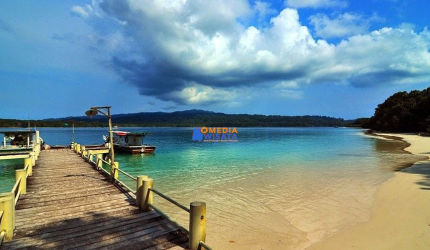 Pulau Handeuleum