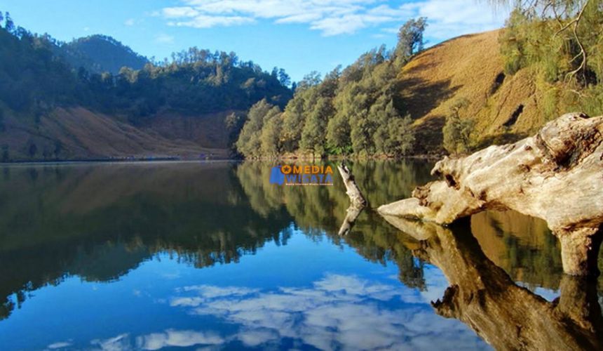 Ranu Regulo – Pesona Danau yang Tenang