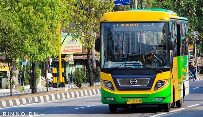 Tips Liburan ke Jogja - Naik Trans Jogja