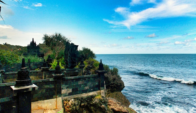 Wisata Pantai di Jogja - Pantai Ngobaran