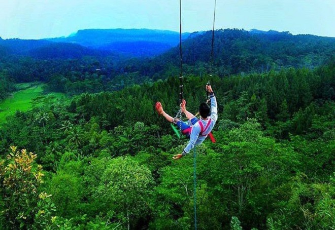 Wisata terbaik Kulon Progo-Ayunan Langit Watu Jaran